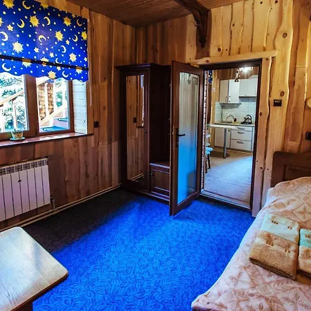 Hotel U Yaroslava *