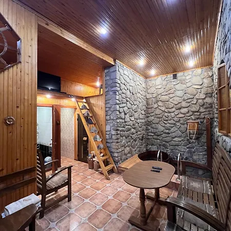 Hotel U Yaroslava