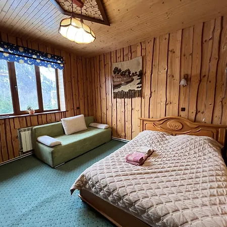 U Yaroslava Hotel *
