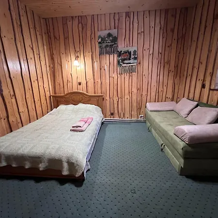 Hotel U Yaroslava *