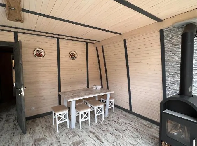 U Yaroslava Otel