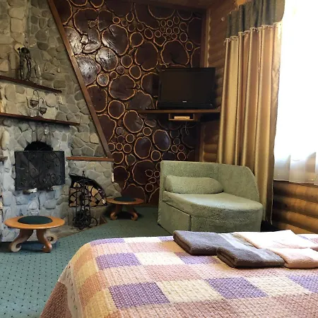 U Yaroslava Otel *